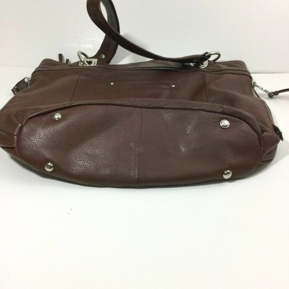 B. Makowsky Large Leather Shoulder Tote Bag - Picture 12 of 13